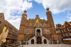 stadhuis venlo - ontdek de mooie stad venlo en bel taxi centrale venlo om van a naar b te komen